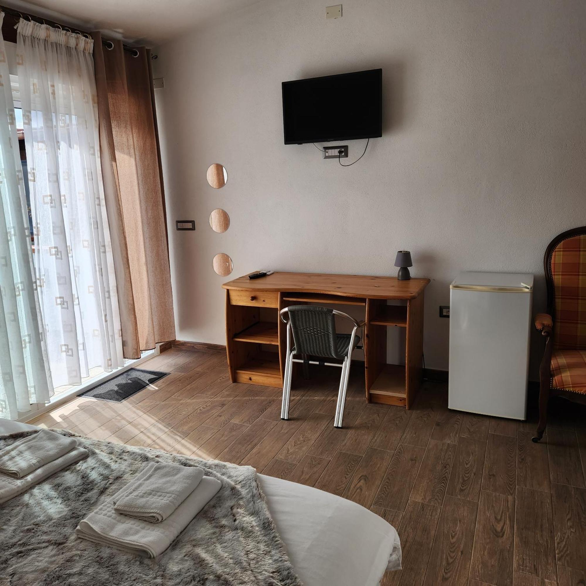 Iloghe Di Marras Hotel Loculi Ngoại thất bức ảnh