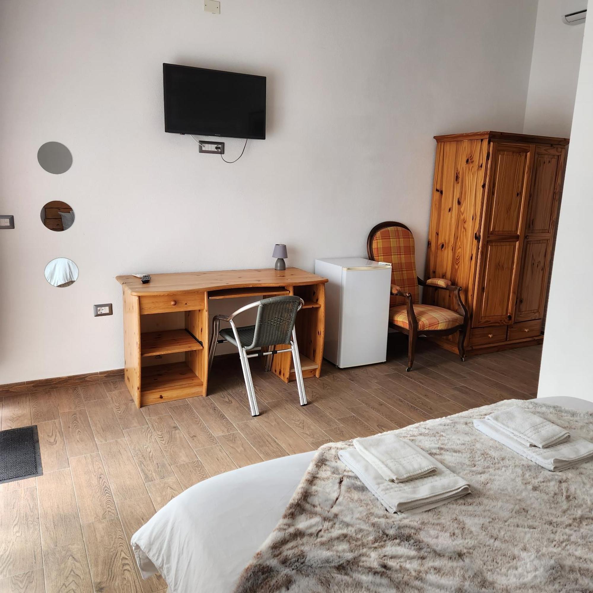 Iloghe Di Marras Hotel Loculi Ngoại thất bức ảnh