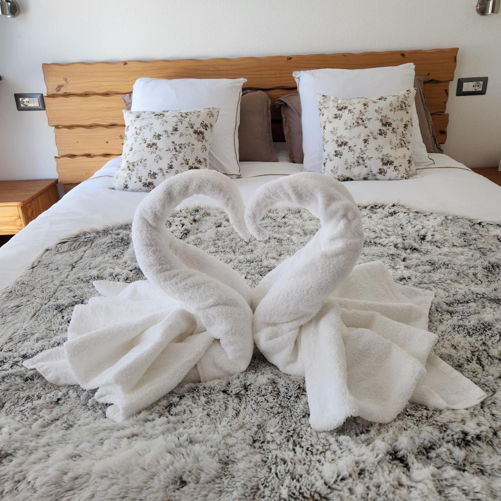 Iloghe Di Marras Hotel Loculi Ngoại thất bức ảnh